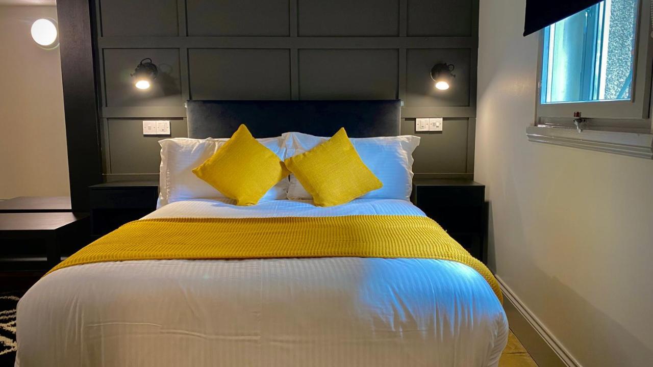 אברדין Siberia Bar & Hotel מראה חיצוני תמונה