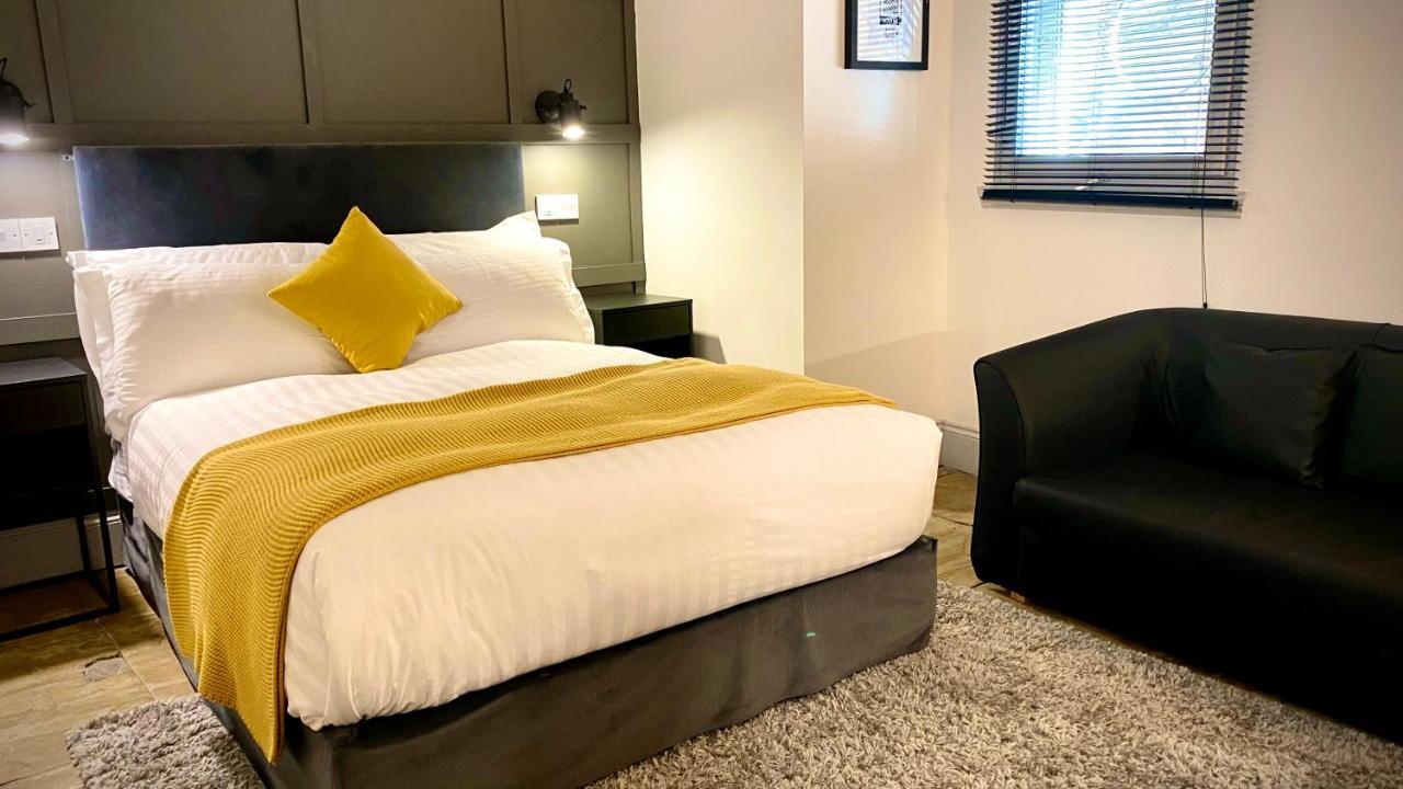 אברדין Siberia Bar & Hotel מראה חיצוני תמונה